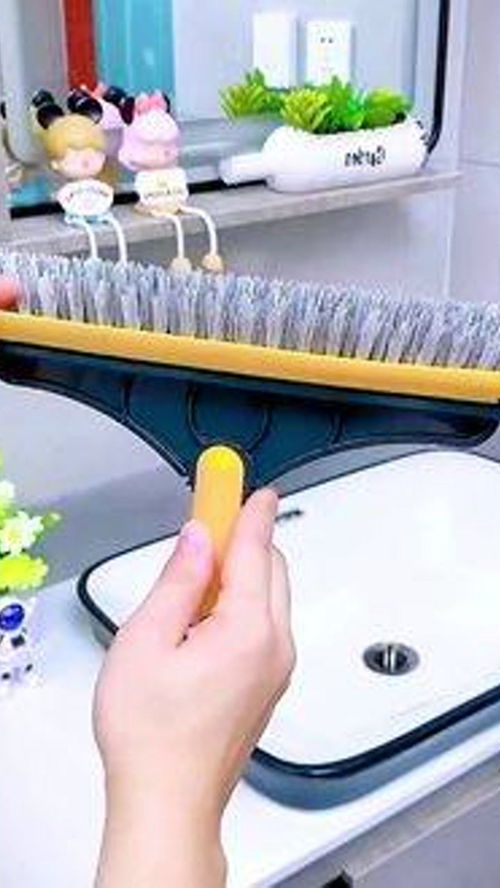 衛生間清潔新革命 高效清潔刷，邊角縫隙無處遁形